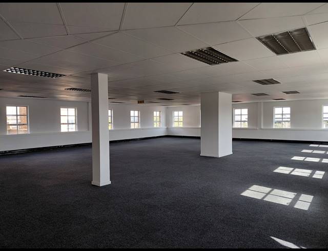370M² OFFICE TO LET IN FOURWAYS